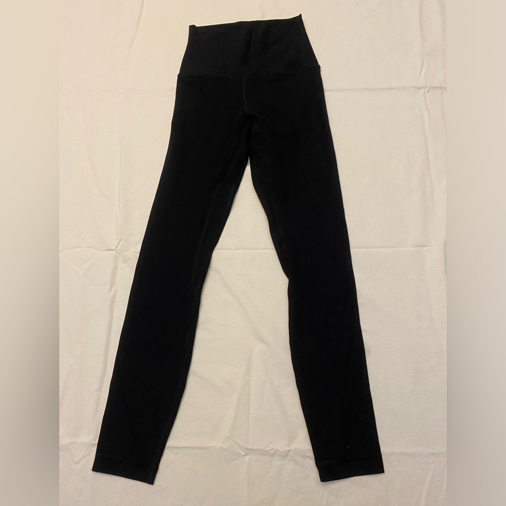 EUC ribbed Lululemon leggings